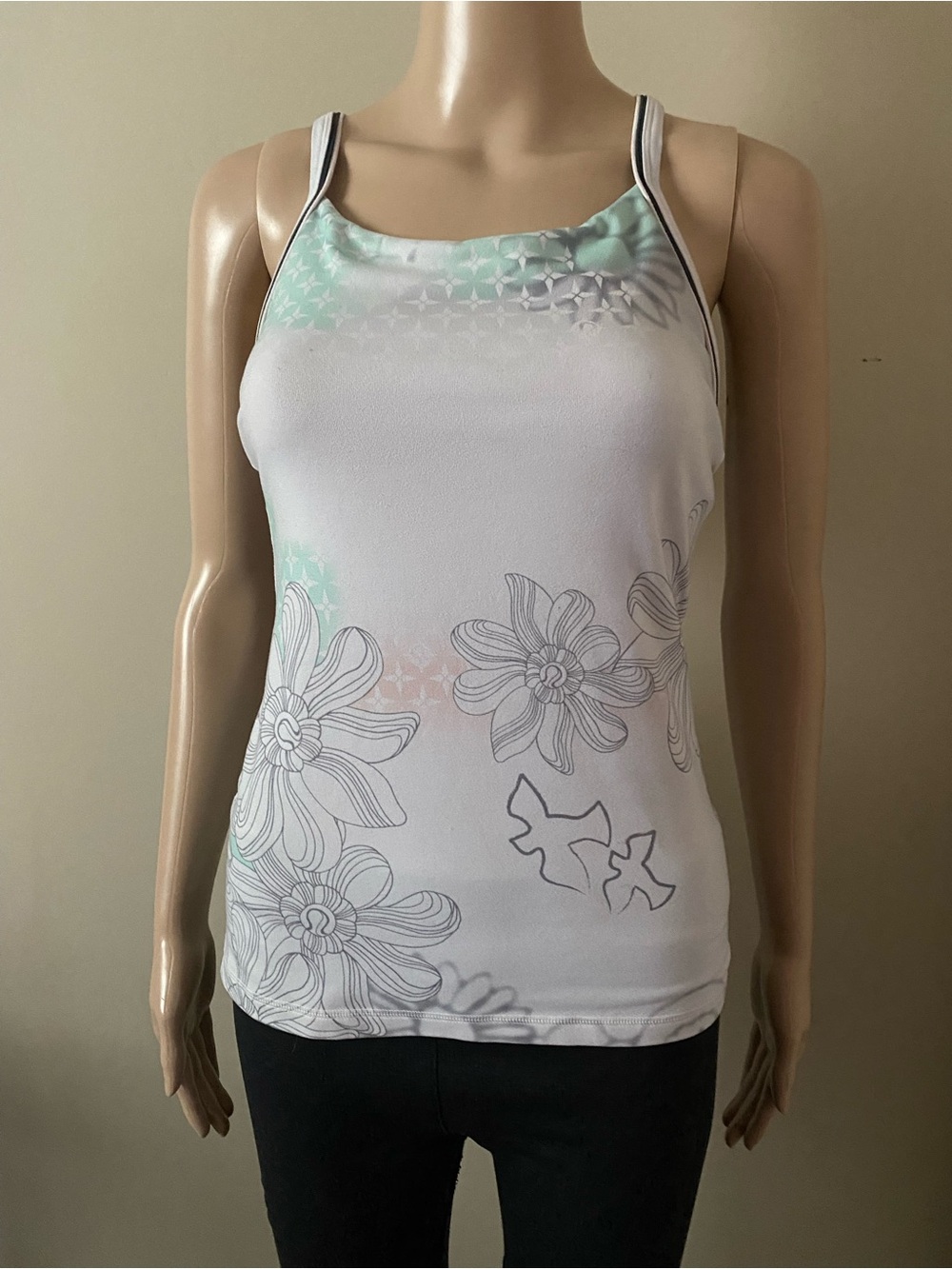 lululemon athletica White Floral tank top, women’s 6